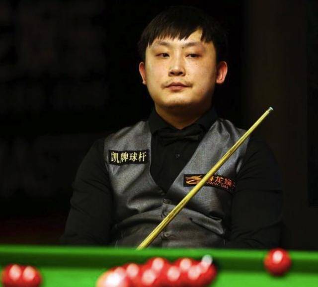 男篮球员成 男篮球员成