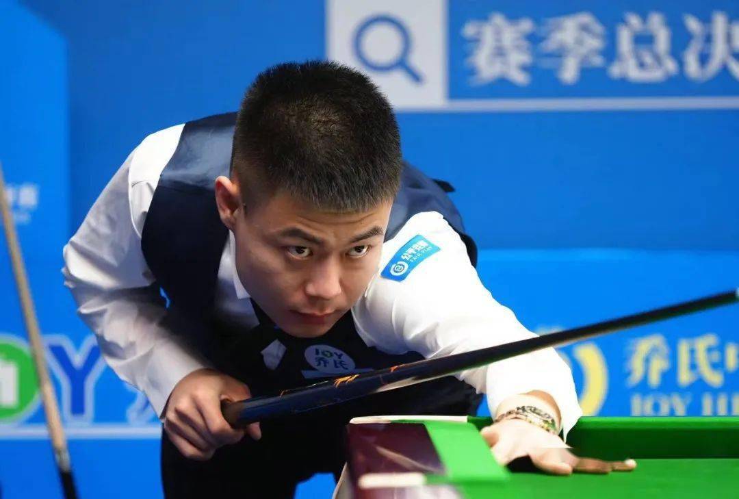 逼至边线 逼至边线